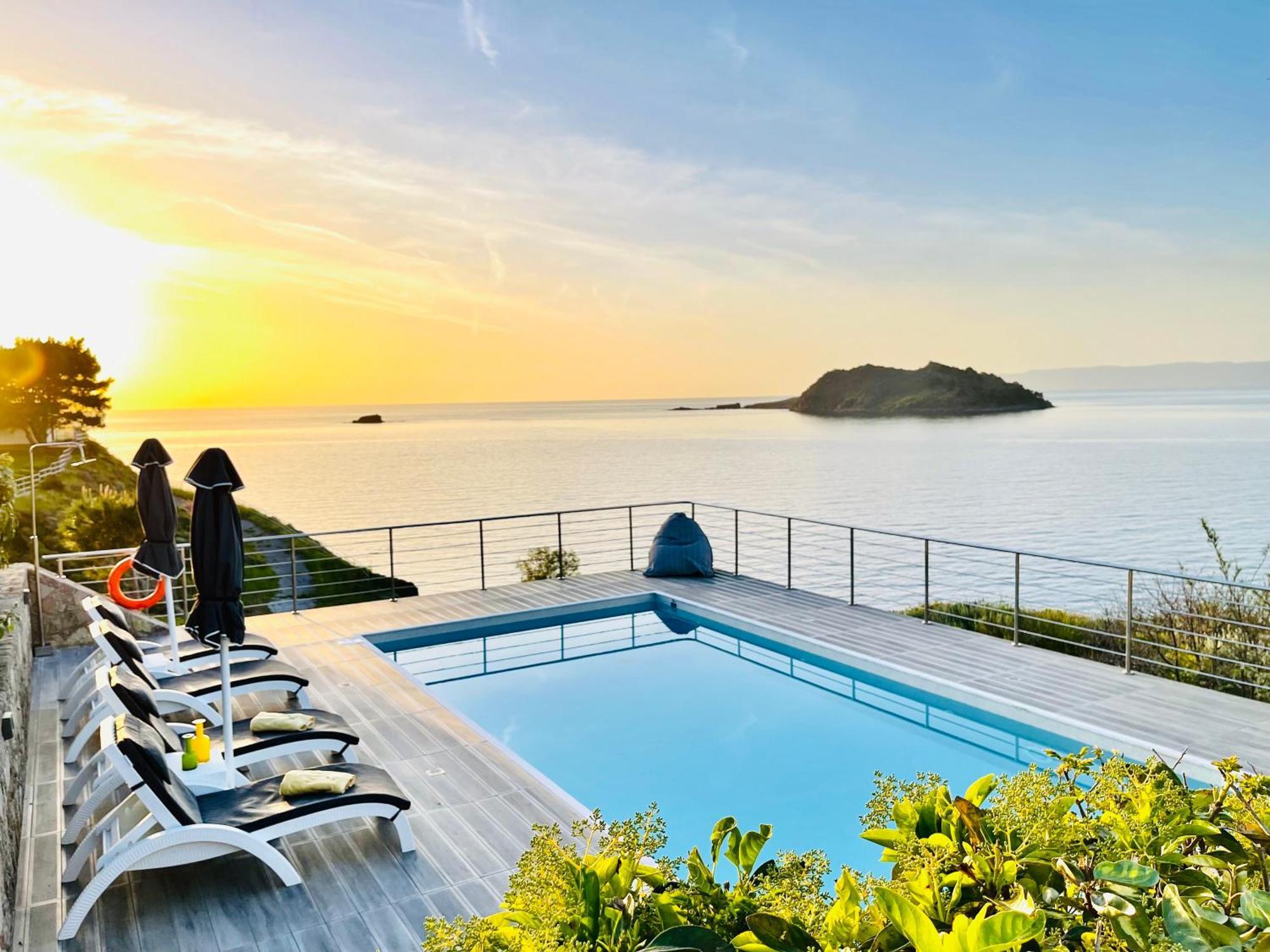 Eleia Seafront Rooms & Villas بترا المظهر الخارجي الصورة