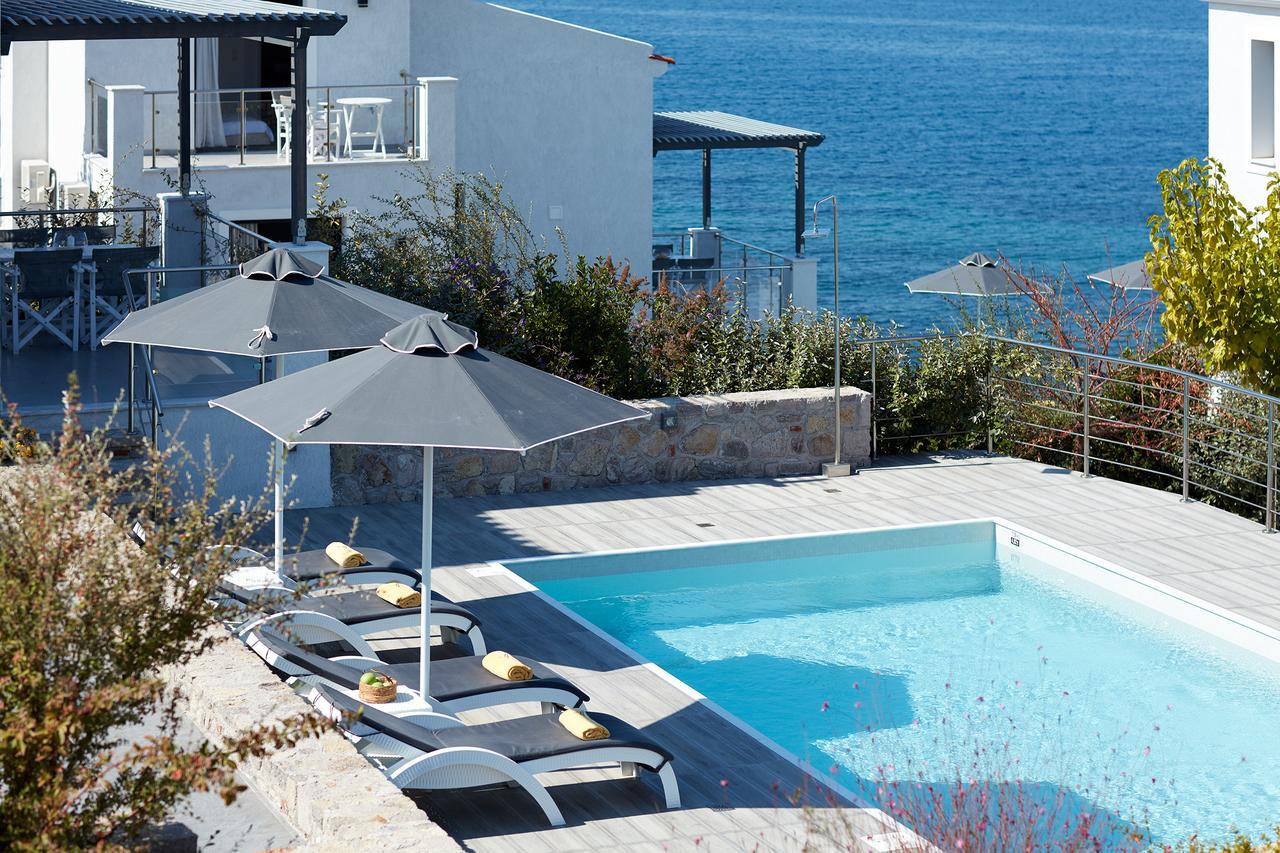 Eleia Seafront Rooms & Villas بترا المظهر الخارجي الصورة