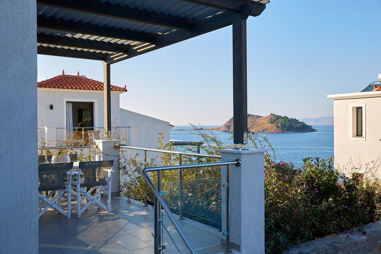 Eleia Seafront Rooms & Villas بترا المظهر الخارجي الصورة