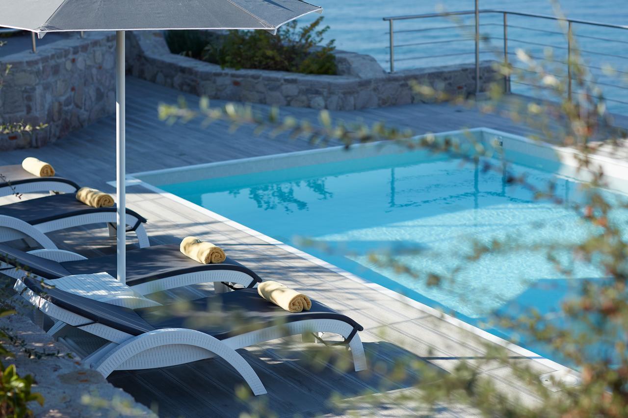 Eleia Seafront Rooms & Villas بترا المظهر الخارجي الصورة
