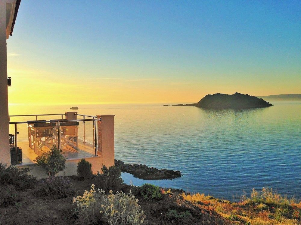 Eleia Seafront Rooms & Villas بترا المظهر الخارجي الصورة