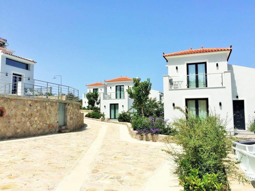 Eleia Seafront Rooms & Villas بترا المظهر الخارجي الصورة